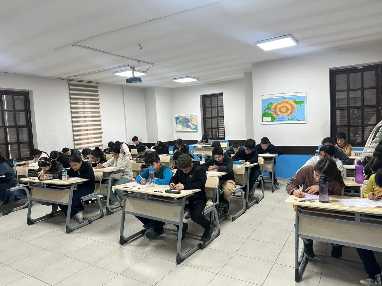 malatya büyükşehir belediyesi eğitim merkezlerinde deneme sınavına 1350 öğrenci katıldı