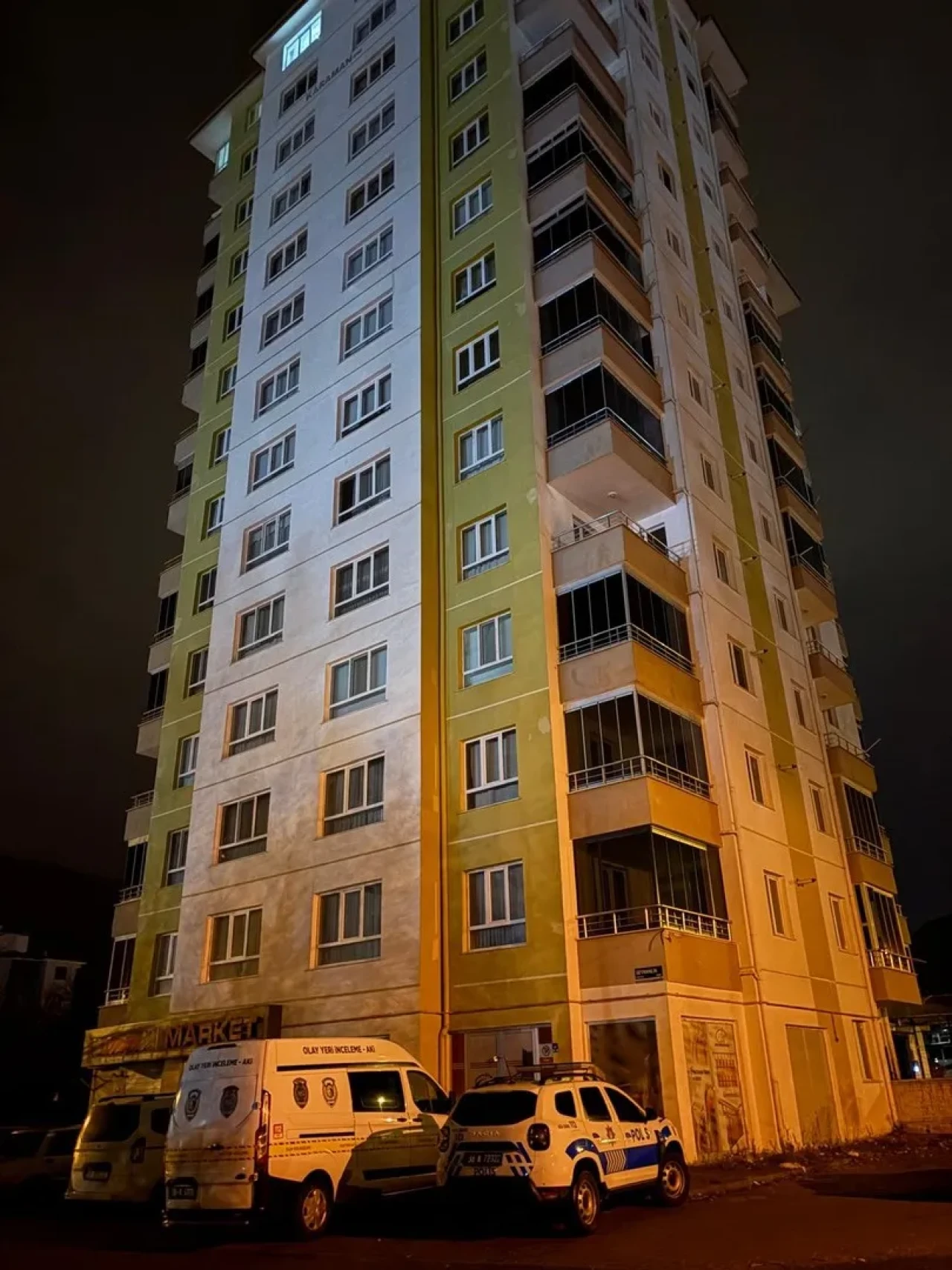 Kayseri'de baba ile oğul arasında çıkan kavgada bıçakla yaralananlar hastaneye kaldırıldı