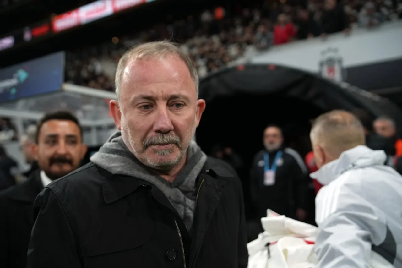 Beşiktaş'ta Sergen Yalçın'dan tek değişiklik, Felix Uduokhai kadroda yok