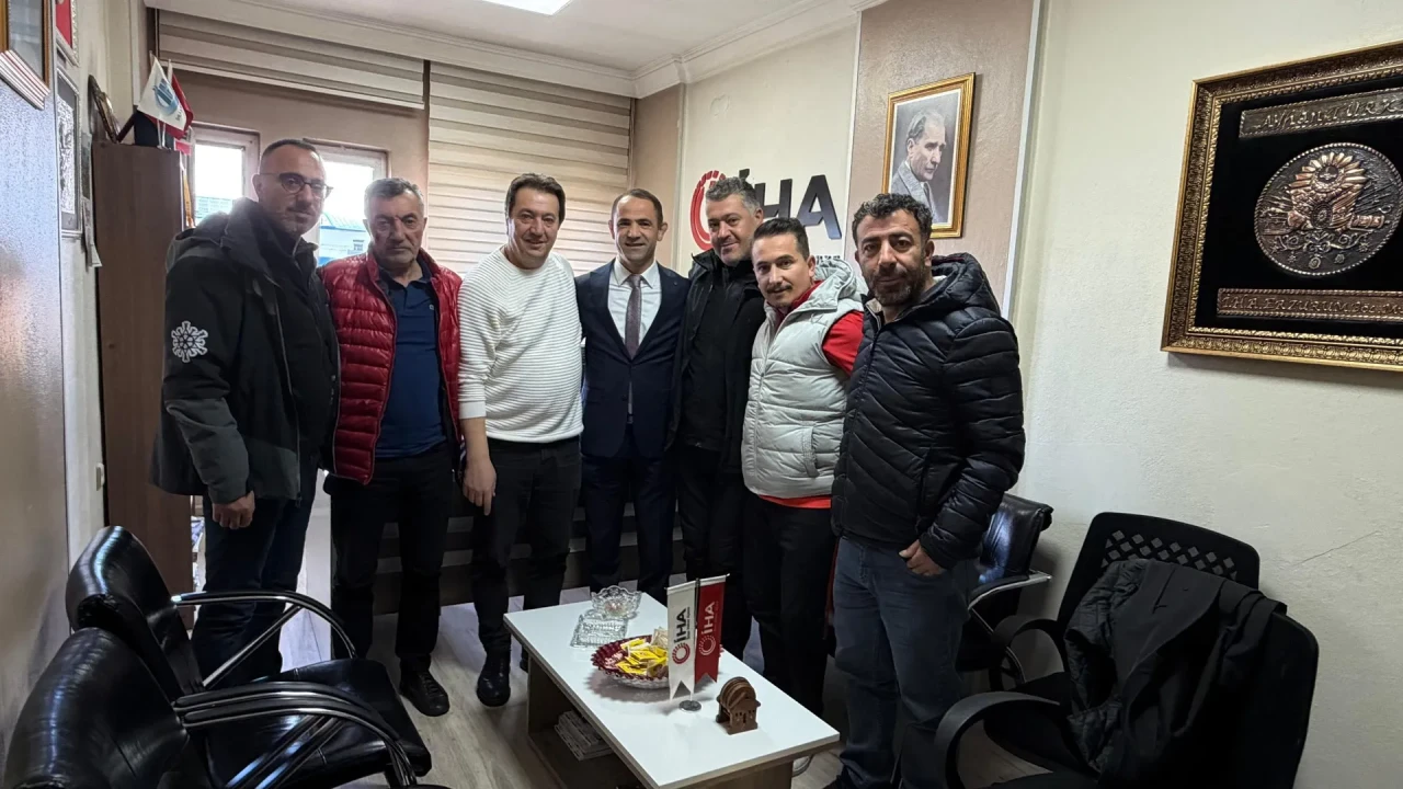 Kayak Kulüpleri Birliği başkanı Ömer Karslı İHA'yı ziyaret etti