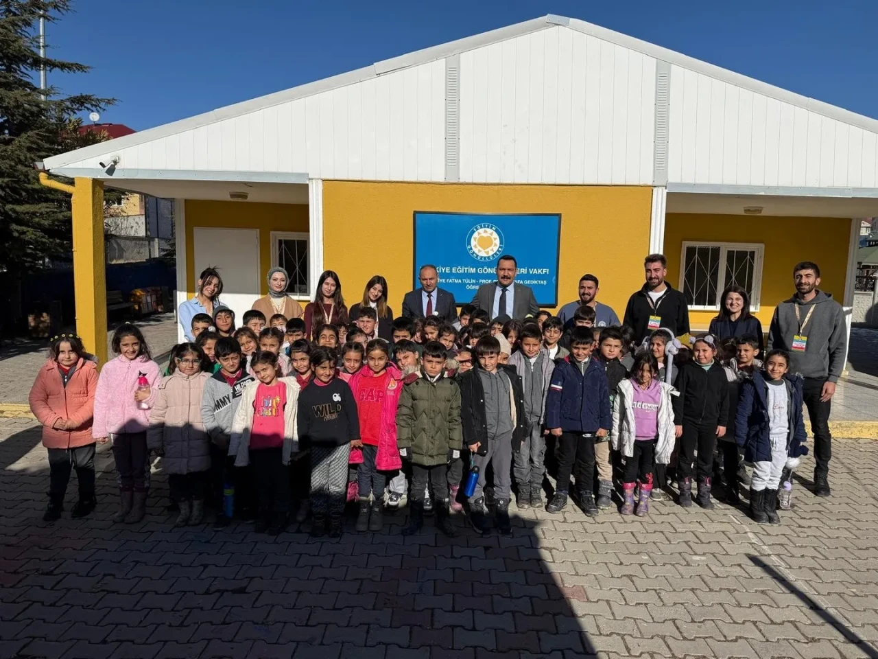 Van’da TEGV’in öğrenim biriminde çocukların eğitimi için çalışmalar devam ediyor