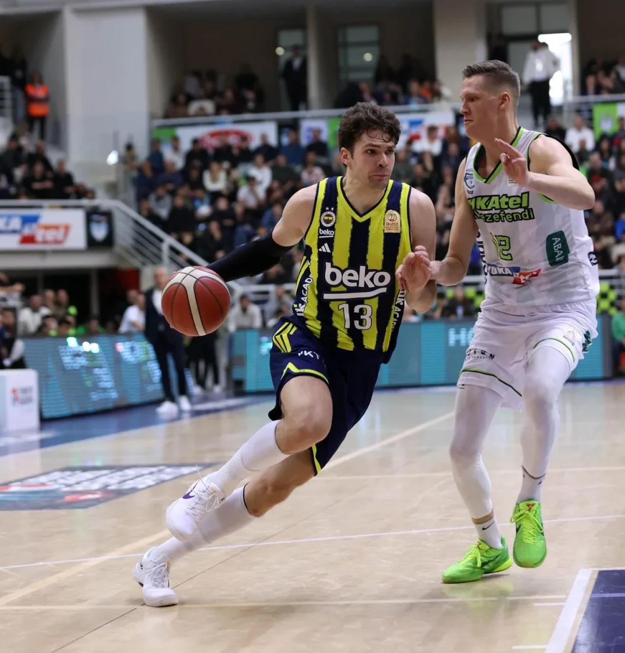 Fenerbahçe Beko deplasmanda Merkezefendi Basketbol'u 87-64 mağlup etti