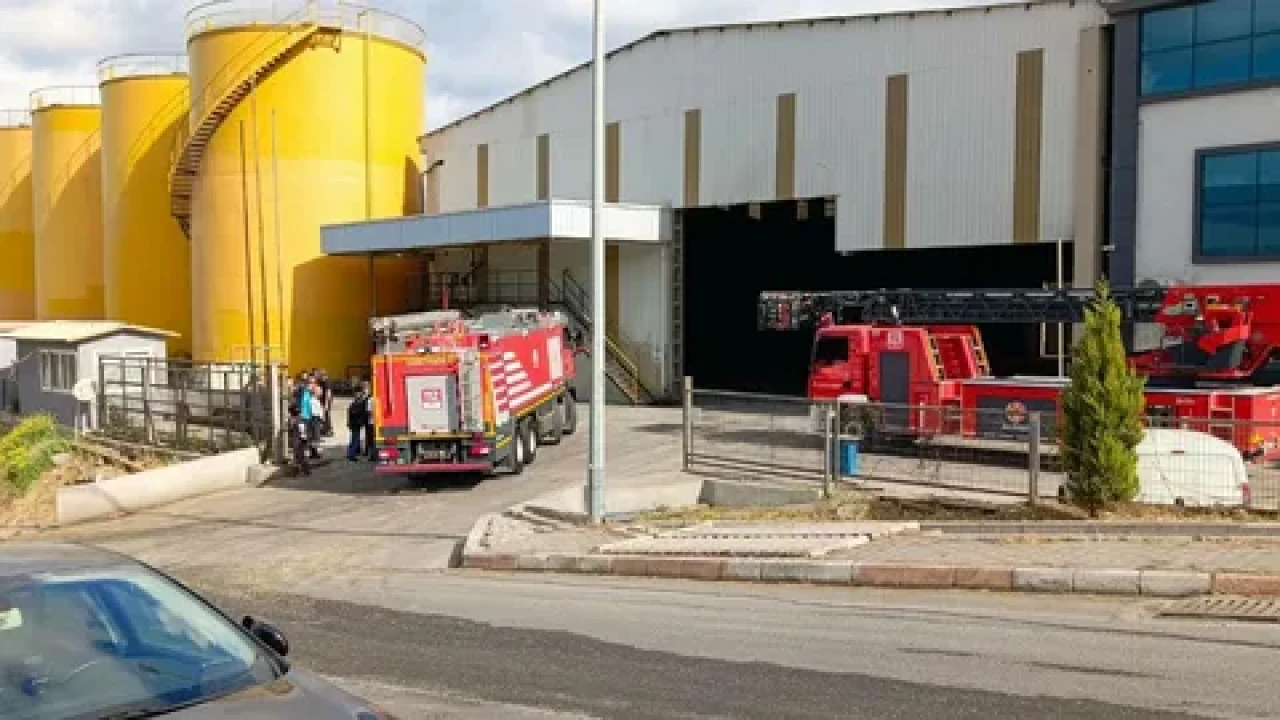 İzmir Aliağa'daki Kimyasal Fabrikada patlama: 1 işçi hayatını kaybetti, 4 yaralı