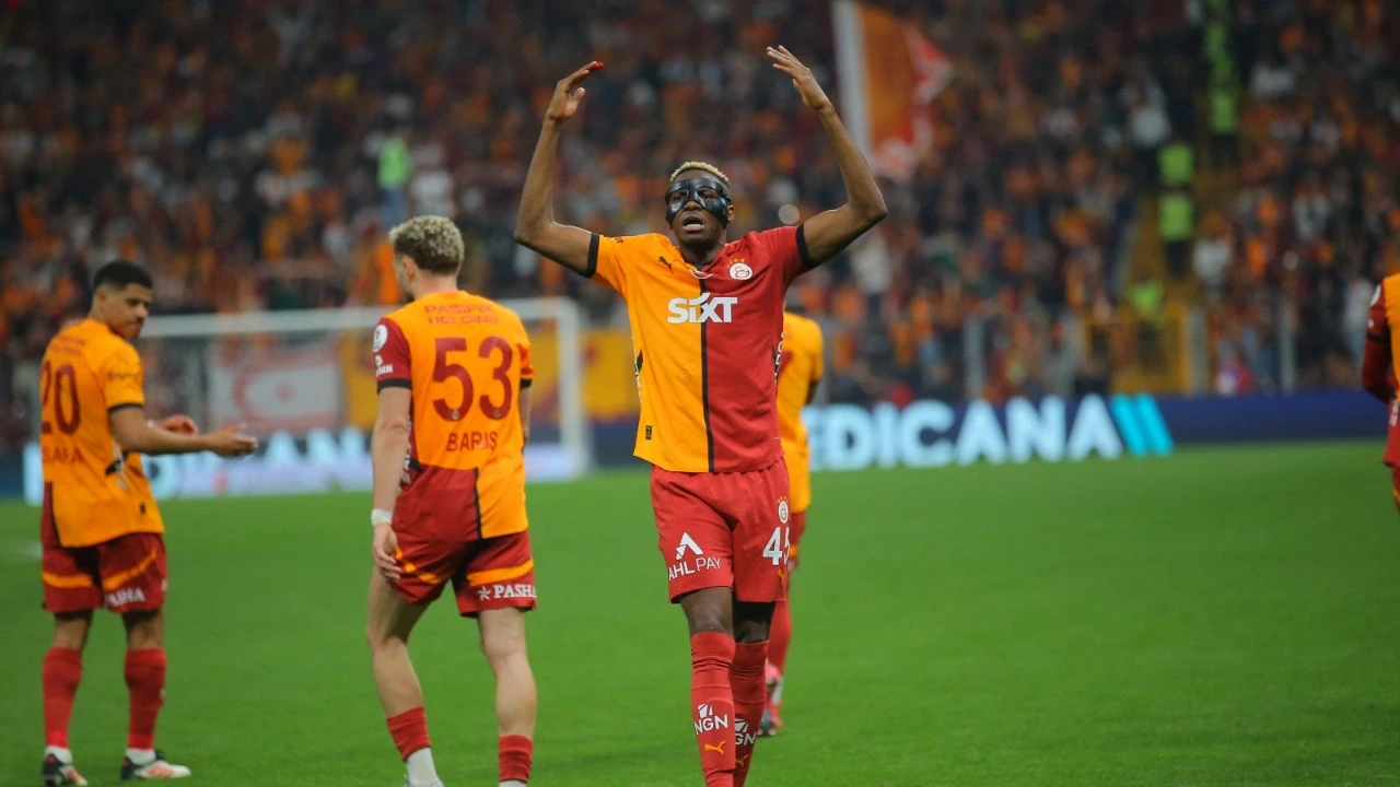 Osimhen'den Galatasaray yönetimine rest: "Eğer hoca yoksa, ben de yokum"