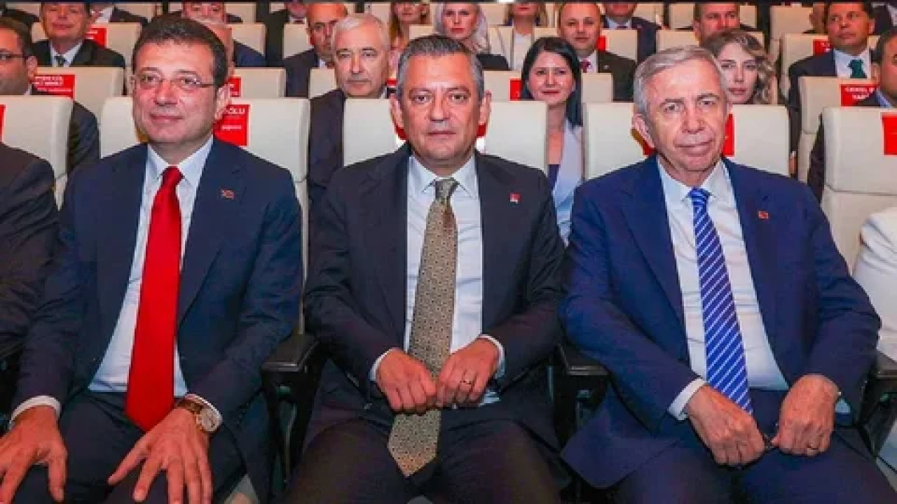 CHP'nin cumhurbaşkanlığı adaylığı için Özgür Özel planları yapıyor