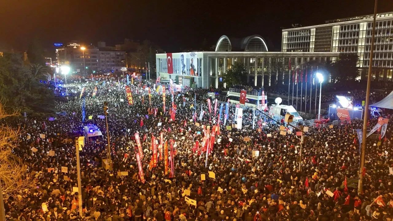 İmamoğlu Eylemlerine İlk İddianame: 74 Kişiye Hapis Cezası İsteniyor!