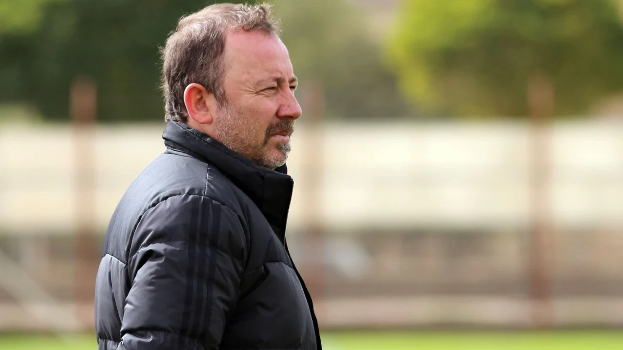 Sergen Yalçın'dan derbi bombası: "Galatasaray 8-10 puan kaybedecek"