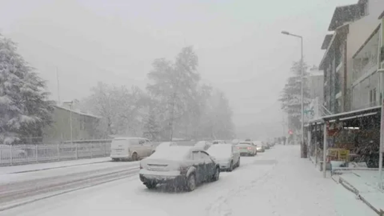 Kar yağışı geri dönüyor: Yeni haftada soğuk hava ve yağış bekleniyor