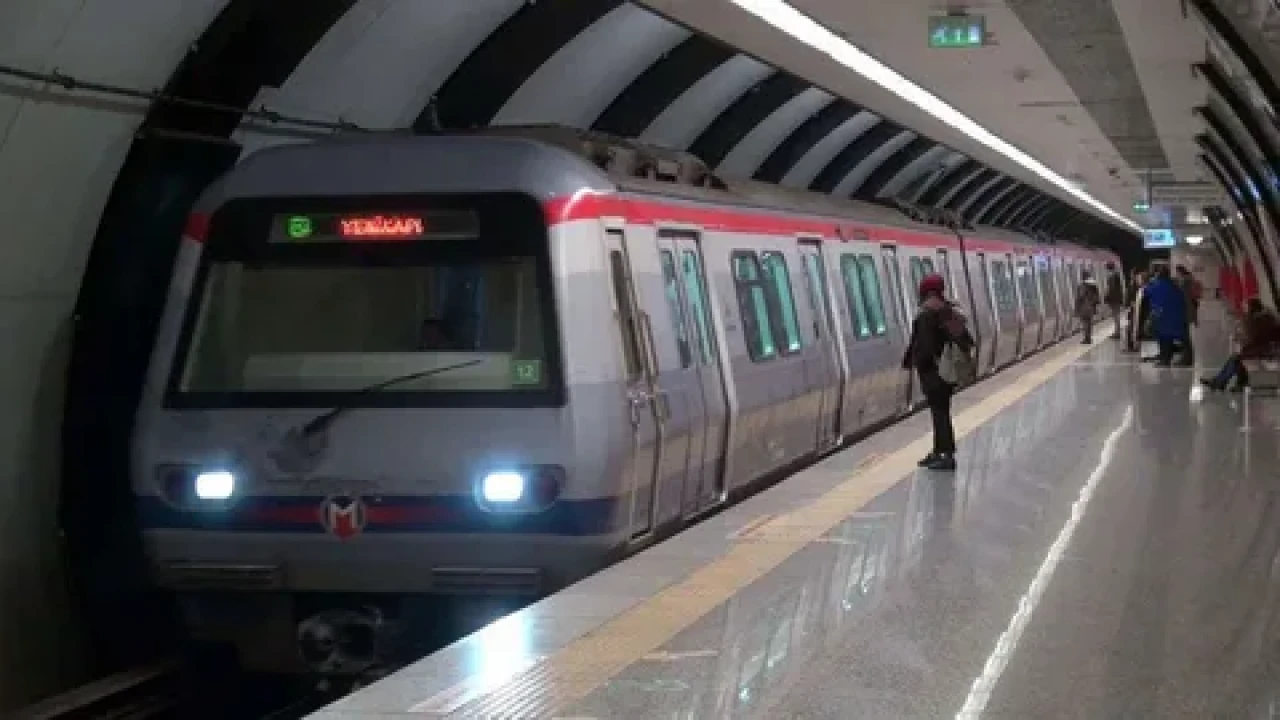 İstanbul'da metro seferlerinde önemli değişiklik: Türkiye-Macaristan maçı için ek seferler düzenleniyor