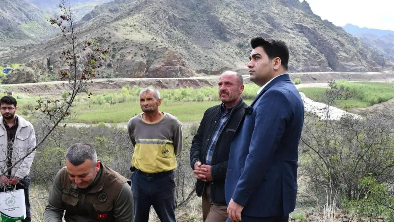 Erzurum'da kaçak avcılar artık faka basacak: Yaban hayatını korumak için ormana fotokapan kuruldu