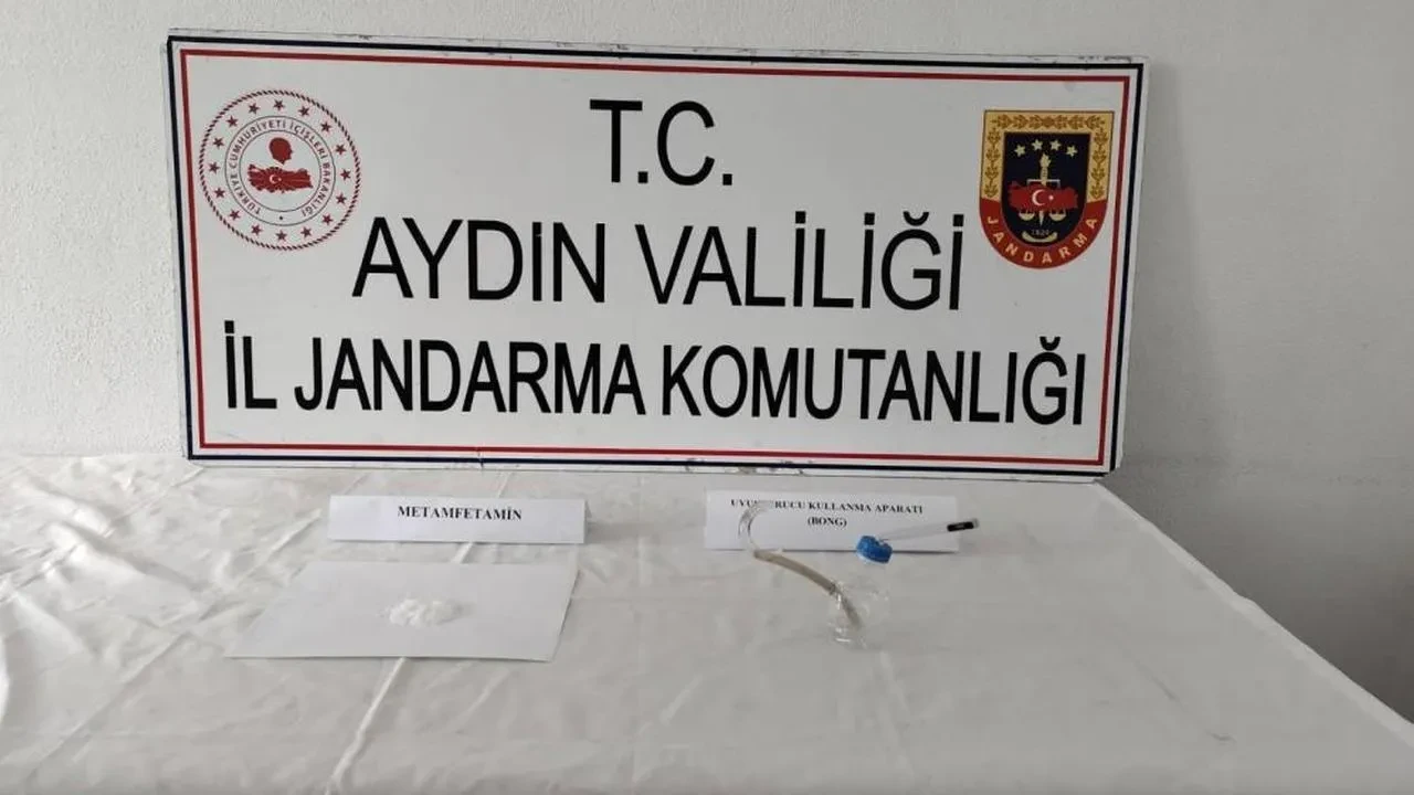 Son dakikada uyuşturucu operasyonu: 3 şüpheli yakalandı, metamfetamin ele geçirildi