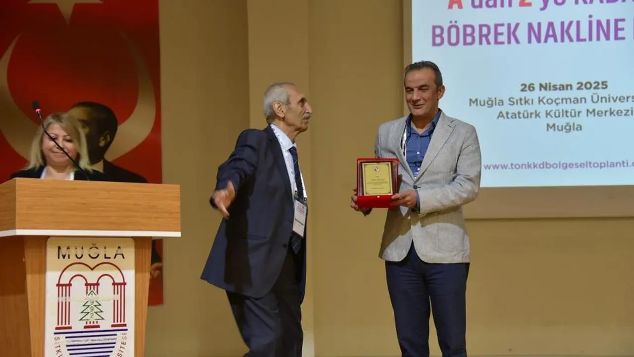 Dr. Kacıroğlu'na TONKKD'den Ödül: Organ nakli başarıları ve gelecek hedefleri