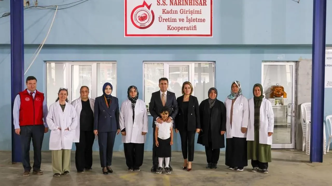 Bilecik Valisi Aygöl'den kadın girişimcilere destek ziyareti: Kooperatifin hedefleri konuşuldu