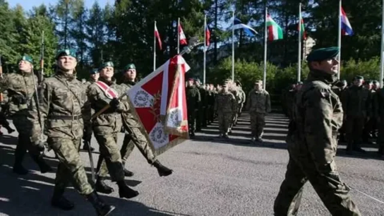 Polonya, sivillerin askeri eğitimine başladı: Rusya'ya karşı hazırlık süreci başladı
