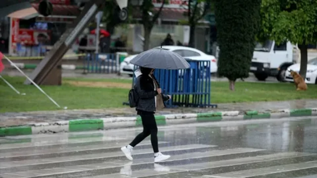 Bayramda hava değişiyor: Yağış, rüzgâr ve toz taşınımına dikkat