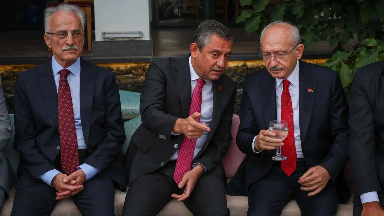 CHP'de sürpriz gelişme: Ümit Uysal, genel başkan adaylığını resmen ilan etti