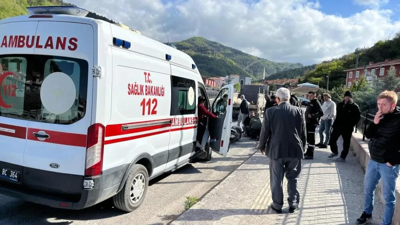 Kastamonu’da motosiklet kamyona çarptı: 1 yaralı