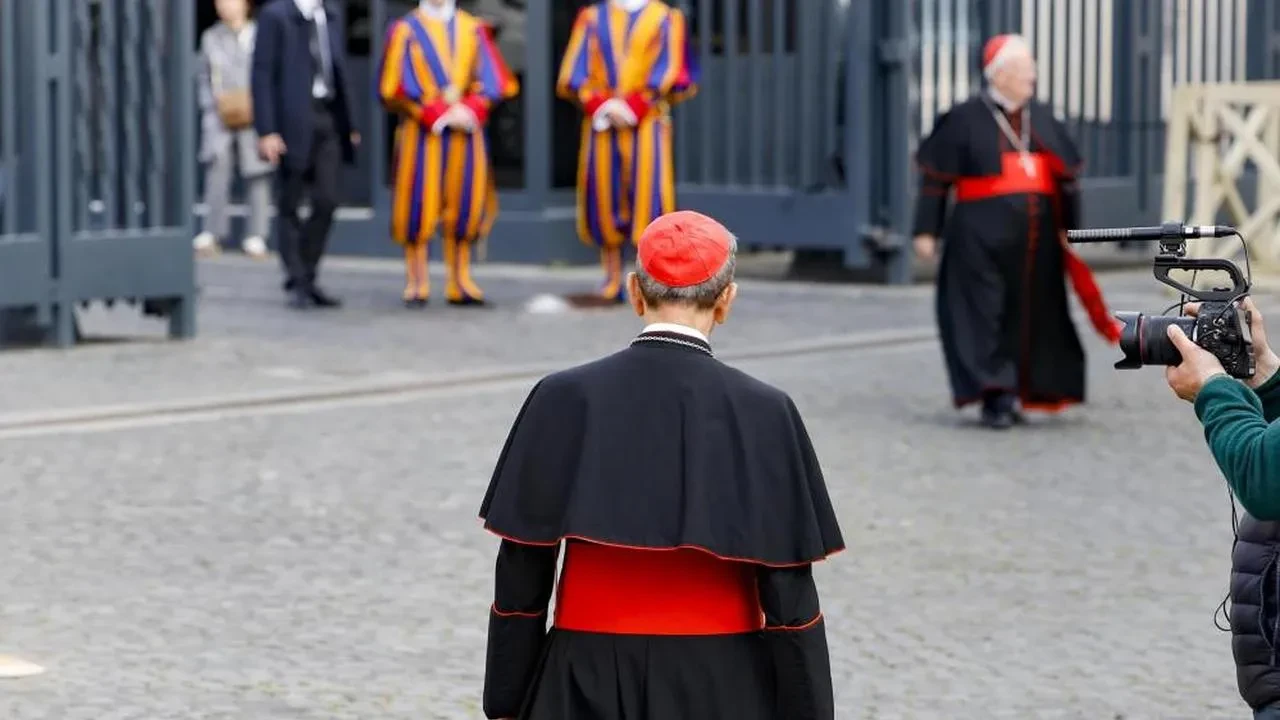 Vatikan'da yeni papa seçimi için geri sayım: 7 Mayıs'ta kardinaller toplanıyor