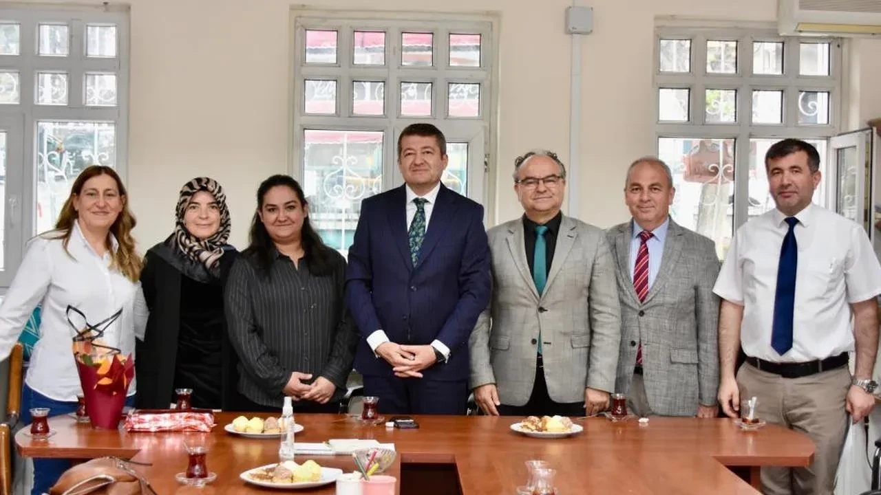 Bilecik'te 'Ailem' dizisi velilere tanıtılıyor: Eğitimde veli bilinçlenmesi hedefleniyor