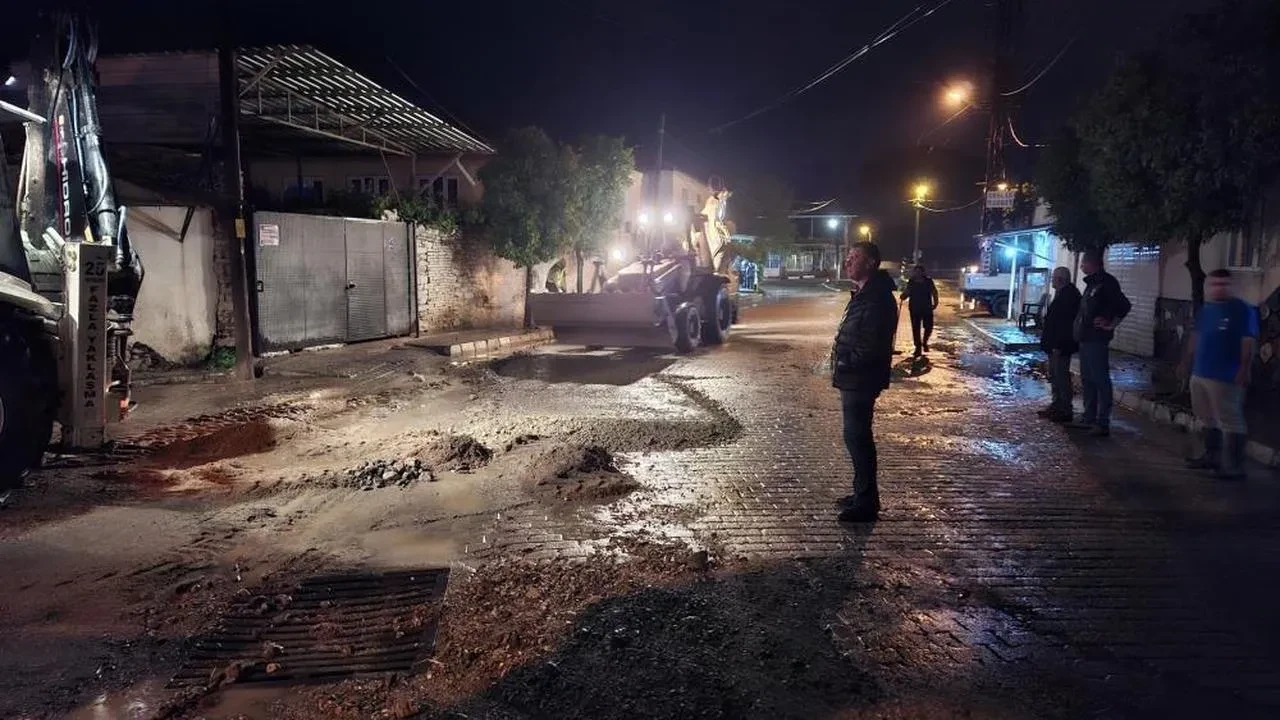 Yenipazar’da sağanak yağış sonrası: Ekipler sahaya indi