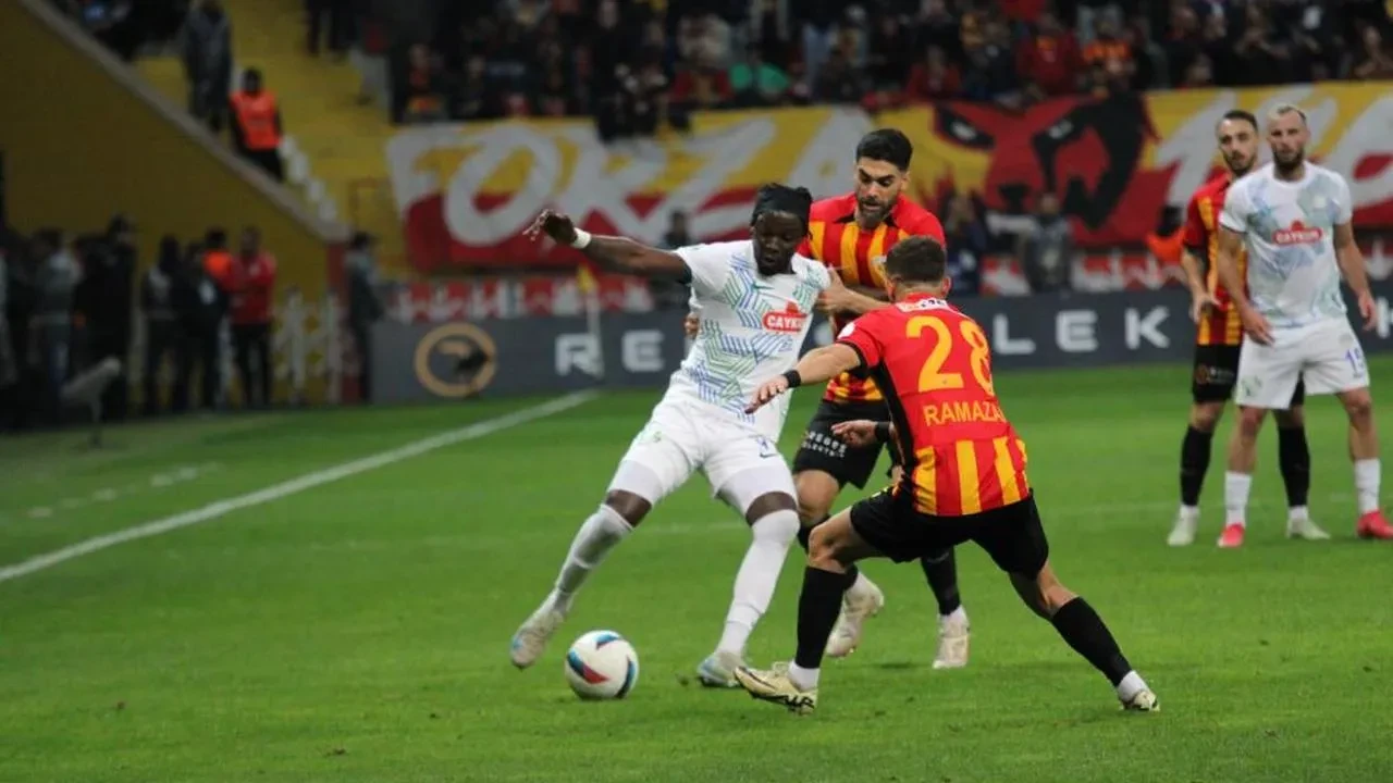 Süper Lig: Kayserispor: 1  Çaykur Rizespor: 0 (i̇lk yarı)