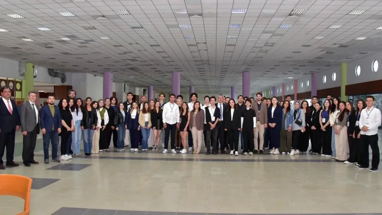 Muğla Sıtkı Koçman Üniversitesi'nde öğrenciler ve rektör bir araya geldi: Sorunlar ve öneriler masaya yatırıldı