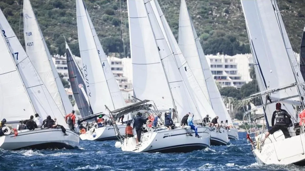 İzmir Ekonomi Üniversitesi yelken takımı, 14. Jimmy Key Universail Yelken Yarışları'nda zaferle döndü