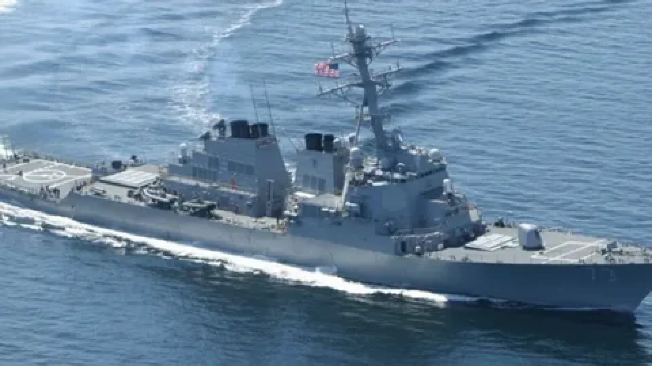 Husiler, Kızıldeniz'de ABD gemilerini vurdu, tansiyon yükseldi