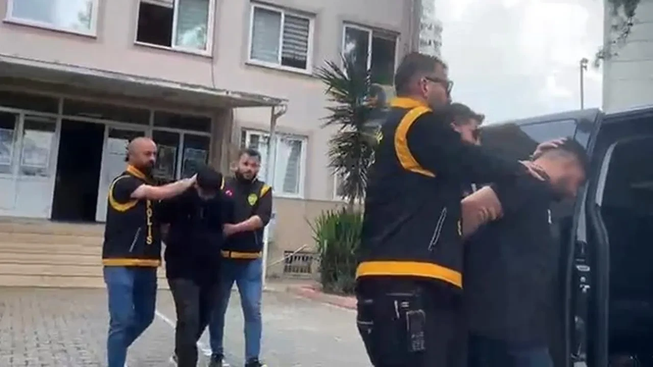 Adana'da gasp operasyonu: Fırat K. ve kuzeni yakalandı, 6 suç kaydı ortaya çıktı