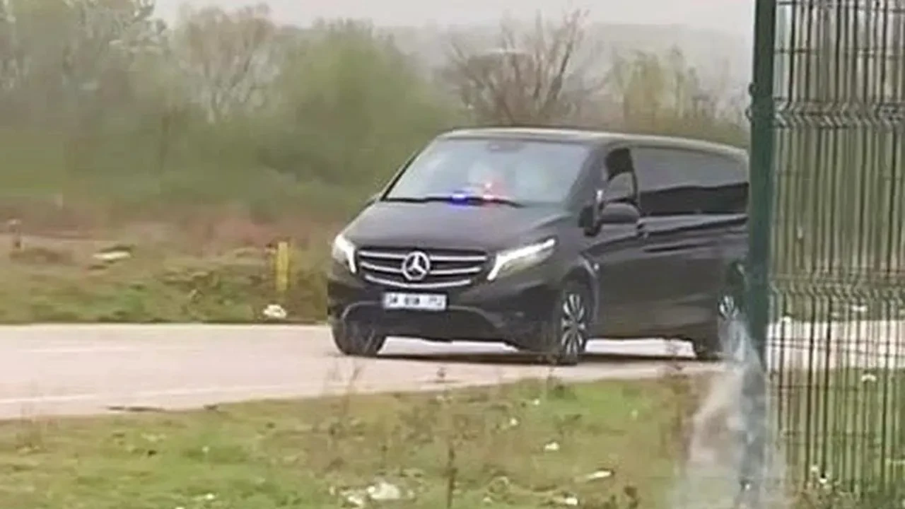 Polis çakarı takan minibüs sürücüsü yandı: Tam 285 bin TL ceza kesildi