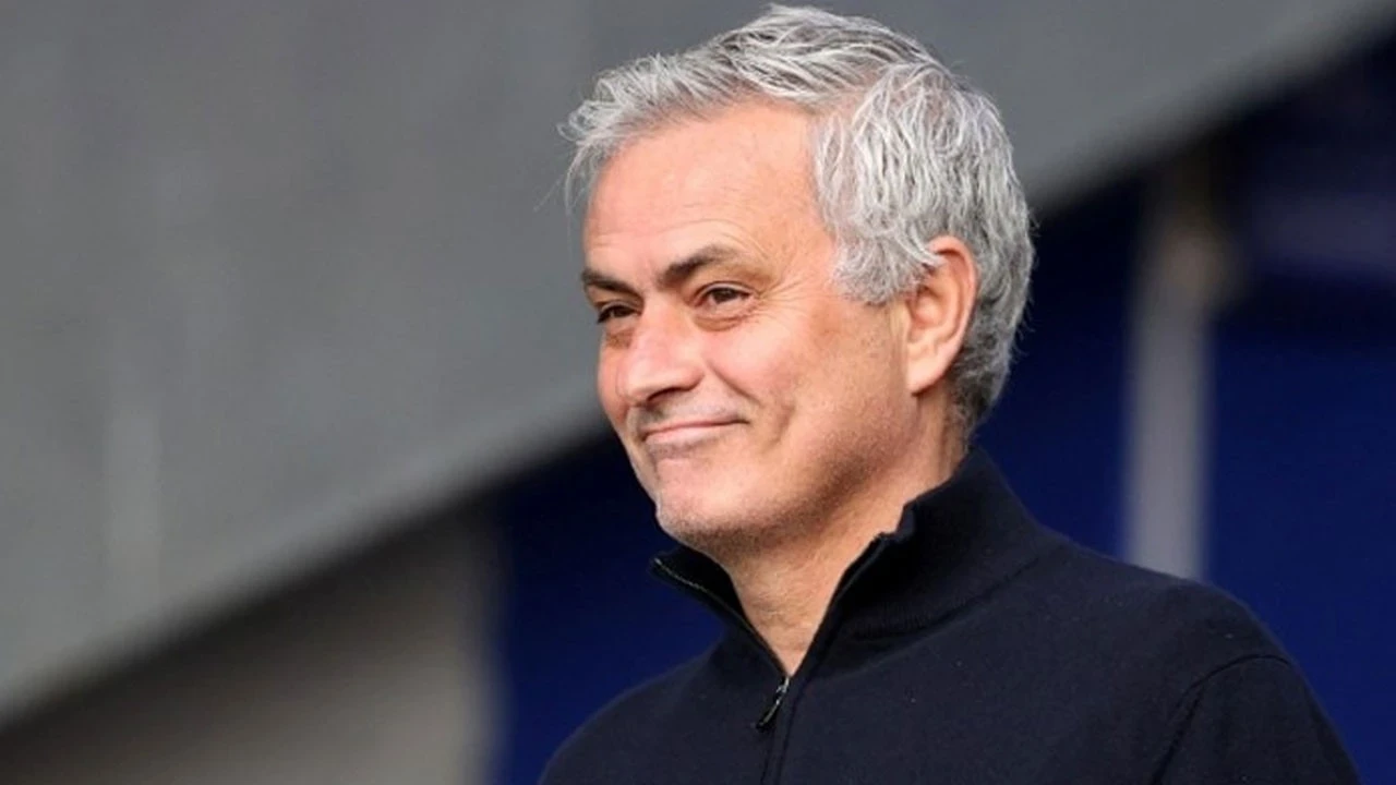Fenerbahçe, Mourinho'nun izniyle büyük bir transfer hamlesine hazırlanıyor