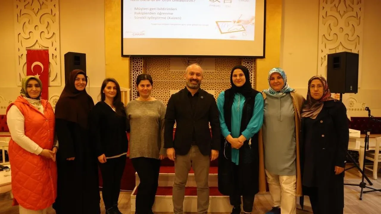 İlkadım Belediyesi'nden kadın girişimciliğine destek: 'Baştan sona girişimcilik' eğitimi başladı