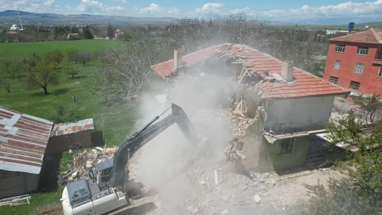 Elazığ'da çöken binalara ilk müdahale eğitimi: Hangi stratejiler ele alındı?