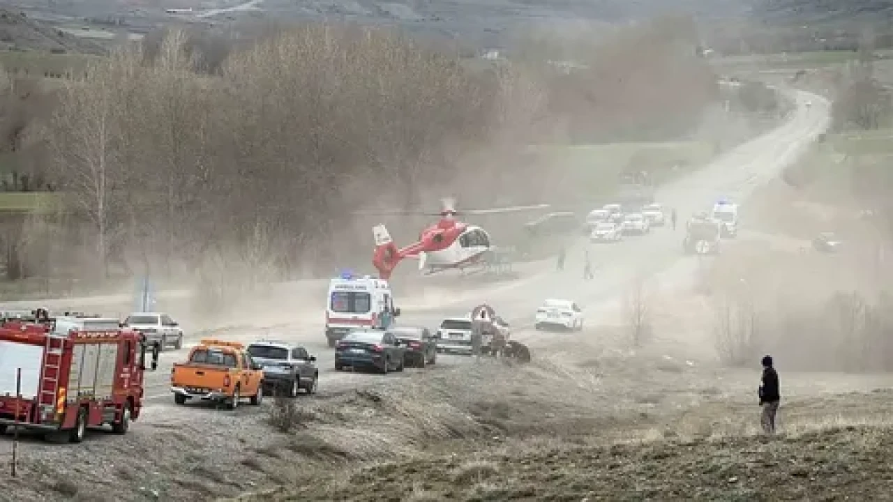 Kara yollarda iki ayrı faciada 10 can gitti: Van ve Sivas'ta yürek yakan kazalar