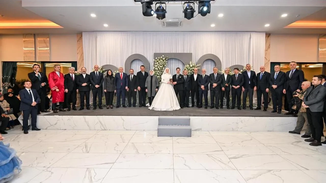 Sakarya'da düğün değil siyaset zirvesi: Ali İhsan Yavuz'un kızının törenine bakanlar akın etti