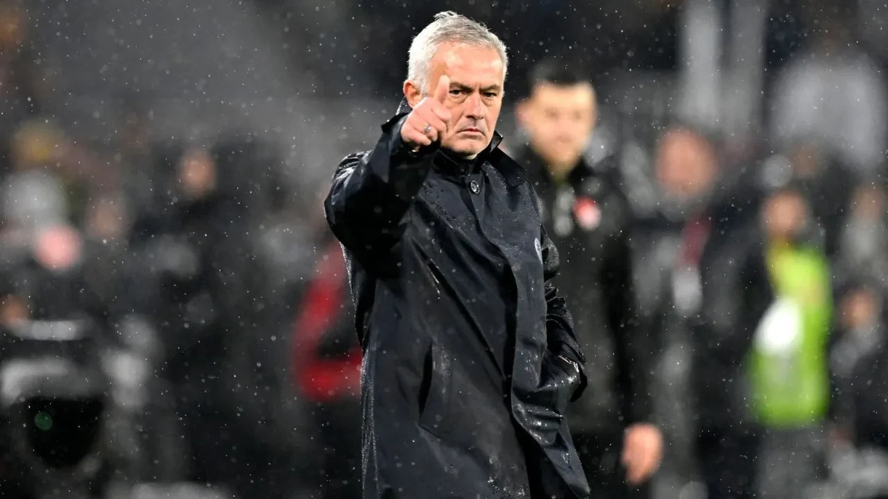 Mourinho'dan sert eleştiri: Dünyanın her yerinde penaltı