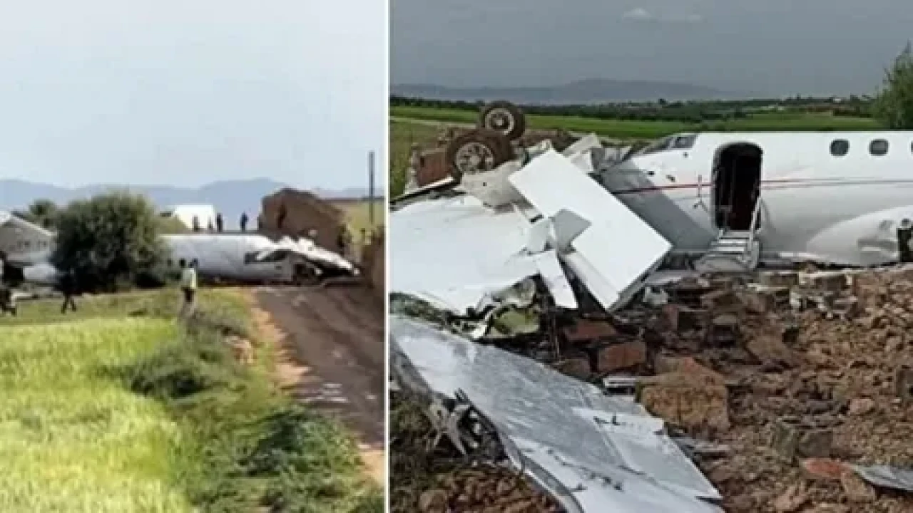 Fas'ta pistten çıkan uçak duvara çarptı: 4 yaralı