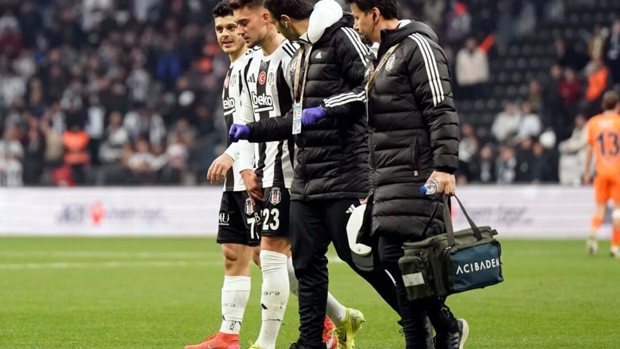 Beşiktaş'tan Ernest Muçi için açıklama: Sakatlık durumu ve tedavi süreci belli oldu