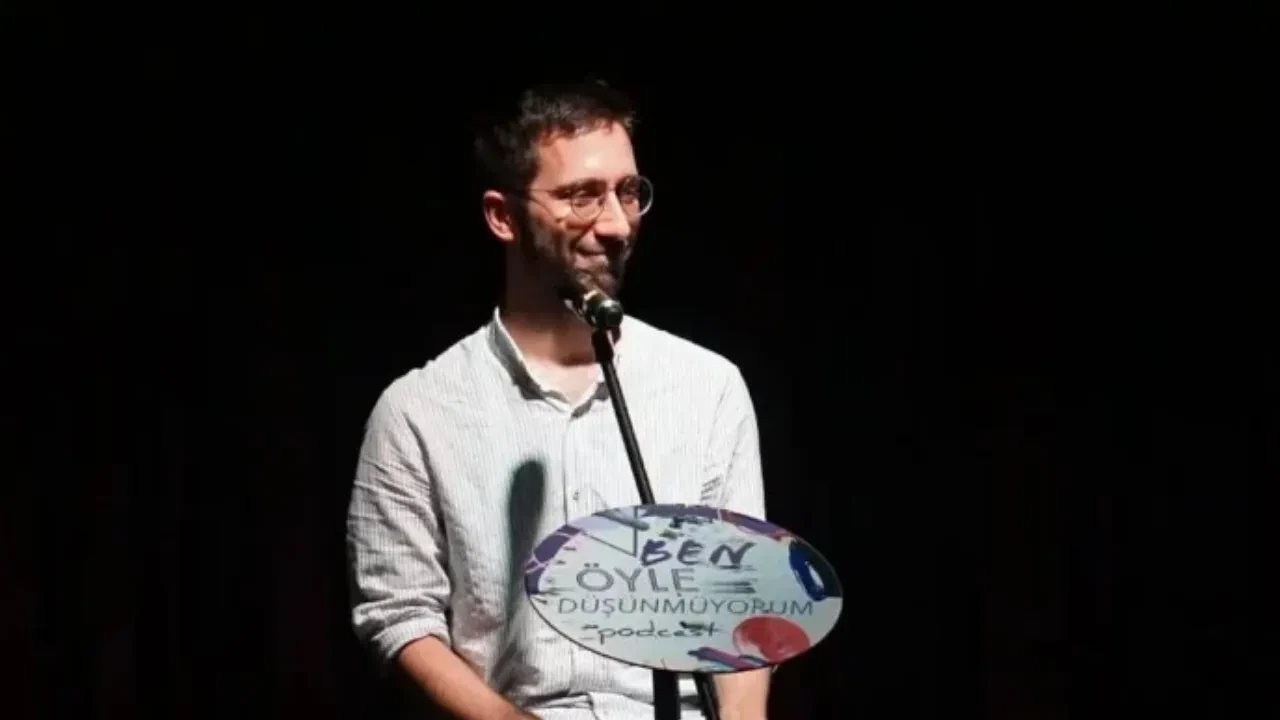 Psikiyatrist Dr. M. Enes Özel, boykot soruşturması kapsamında gözaltına alındı: İfade özgürlüğü sorgulanıyor