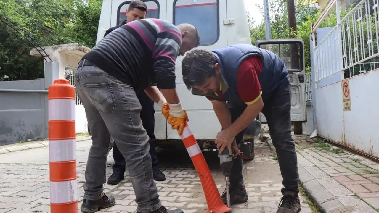 Nazilli Belediyesi'nden izinsiz tabela denetimi: Yaya güvenliği tehlikede