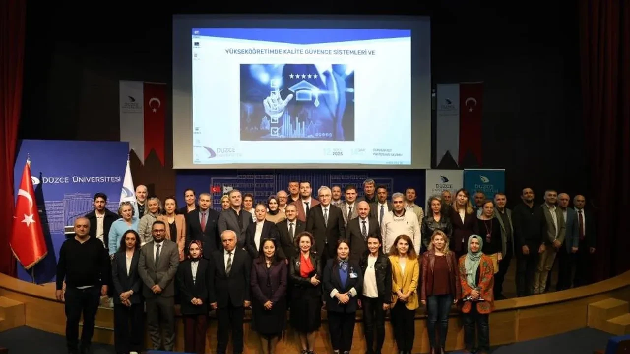 Yükseköğretim Kalite Kurulu Başkanı Kocabıçak'tan Düzce Üniversitesi'ne akreditasyon müjdesi