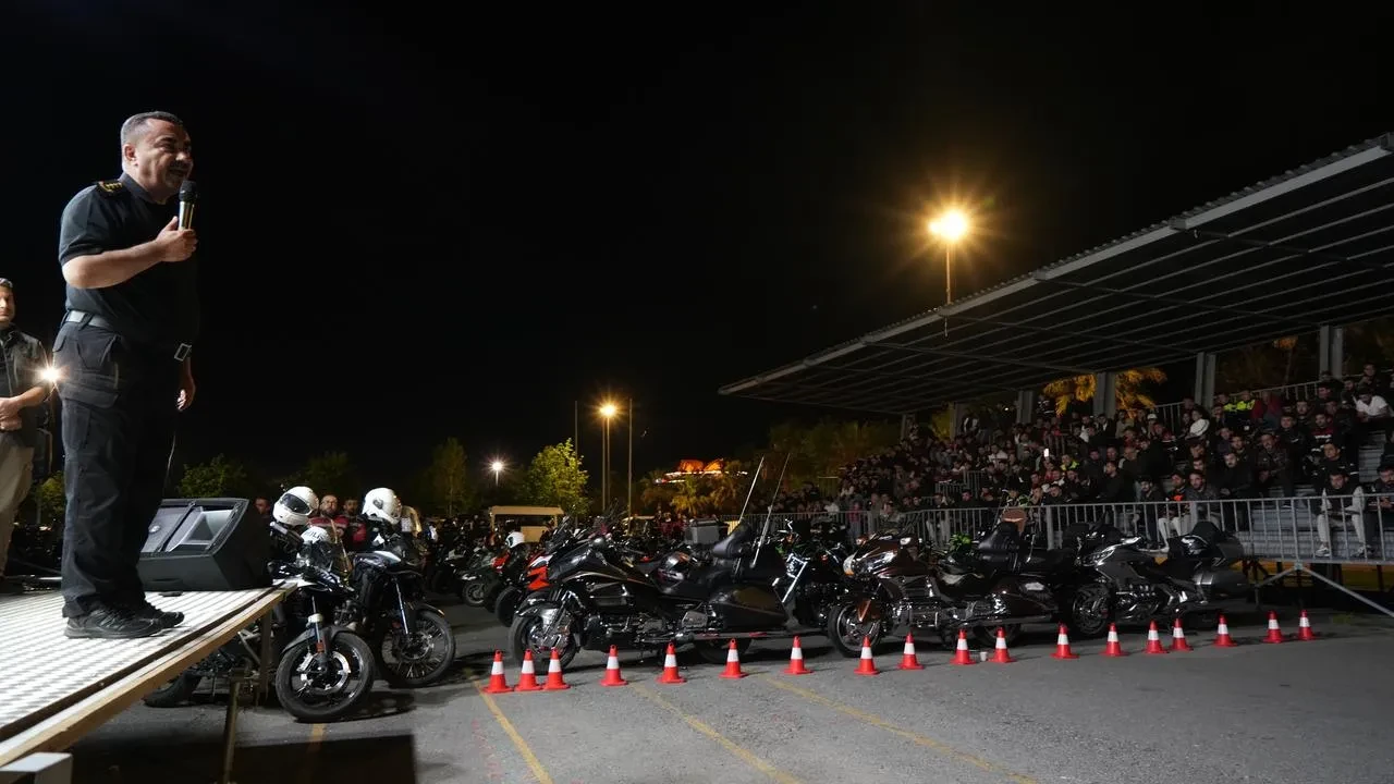 Samsun Emniyeti motosiklet sürücülerine kask uyarısında bulundu