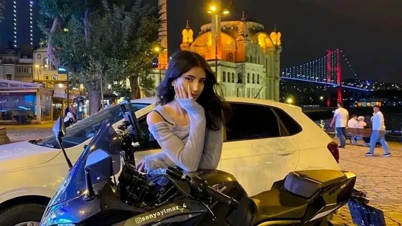 Saniye Yılmaz'ın trafik kazası sonucu hayatını kaybetmesi sosyal medyada büyük üzüntü yarattı! Kimdir bu genç fenomen?