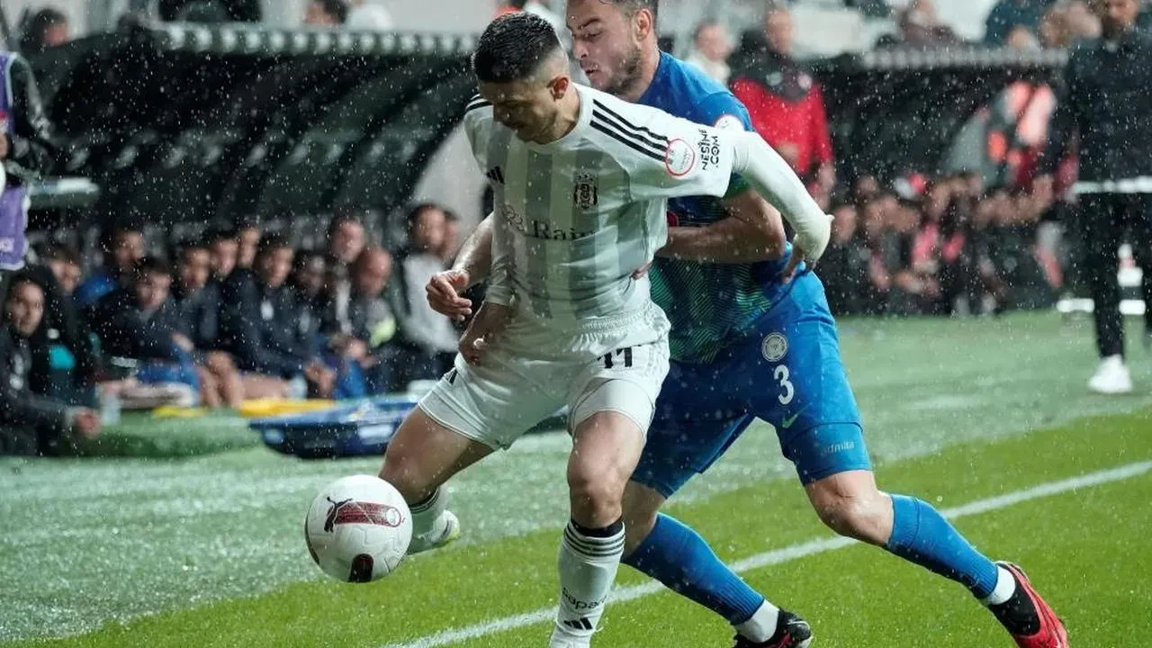 Beşiktaş ile Çaykur Rizespor Tüpraş Stadyumu'nda karşılaşıyor