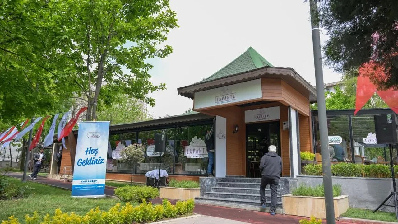 Esenyurt'taki Lavanta Emekli Evi'nde kadın kolları: Büyüleyici atmosfer ve uygun fiyatlarla huzur buluyorlar