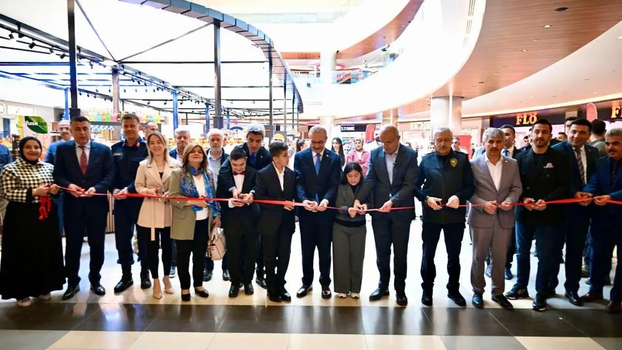 MalatyaPark AVM'de Engelliler Haftası coşkusu! Sergide öğrencilerin el emeği ürünleri sergilendi...