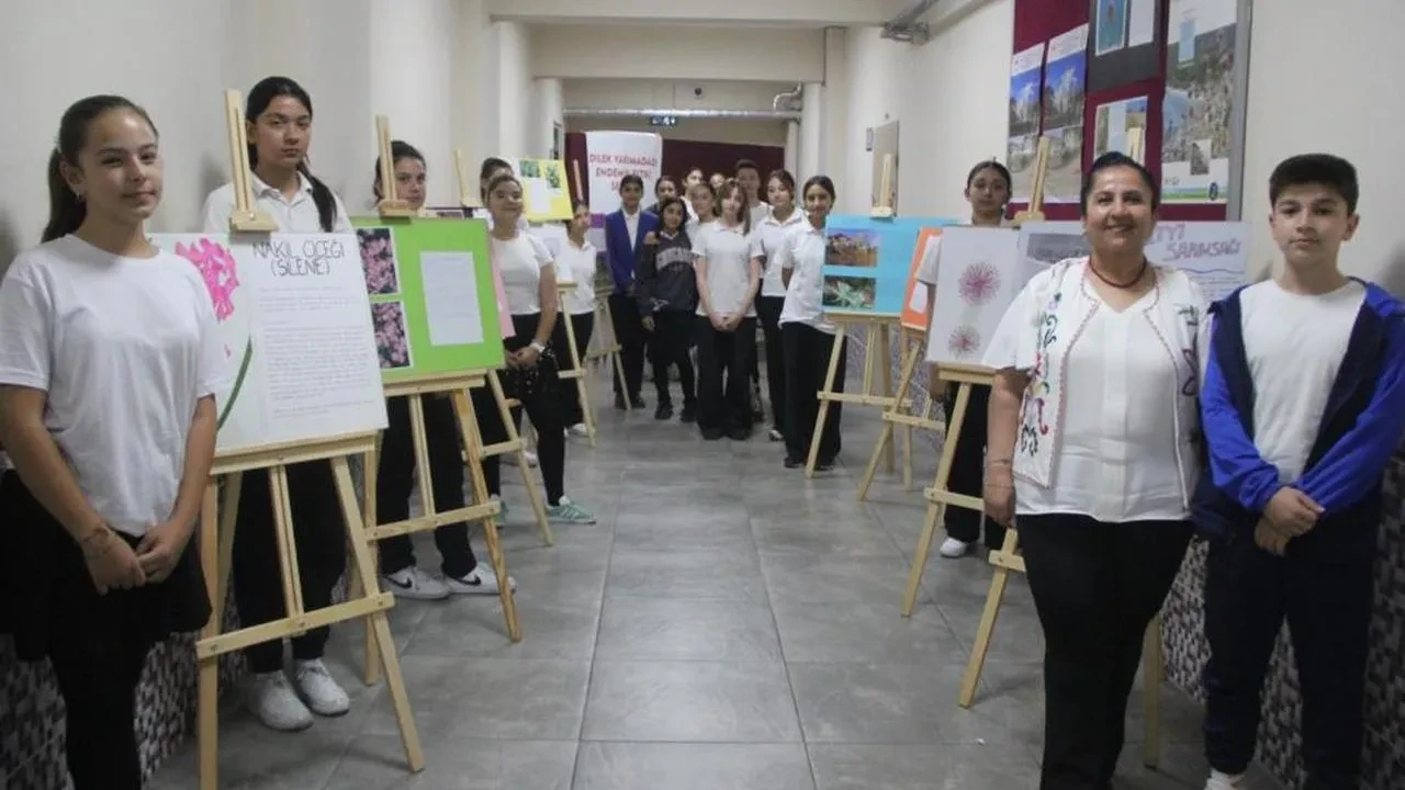 Ortaokul öğrencileri endemik türlere dikkat çekti: Kuşadası'nda sergi açtılar