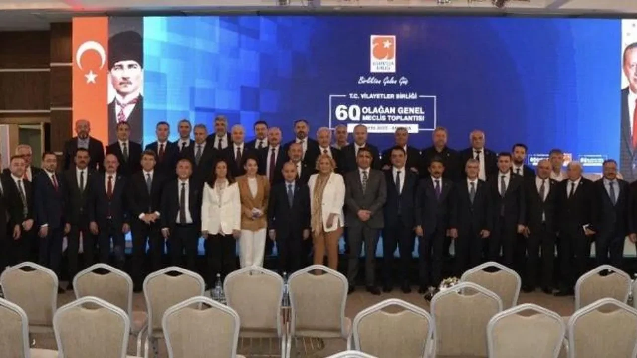 Bayburt Valisi Eldivan Vilayetler Birliği toplantısında görüşmelere katıldı