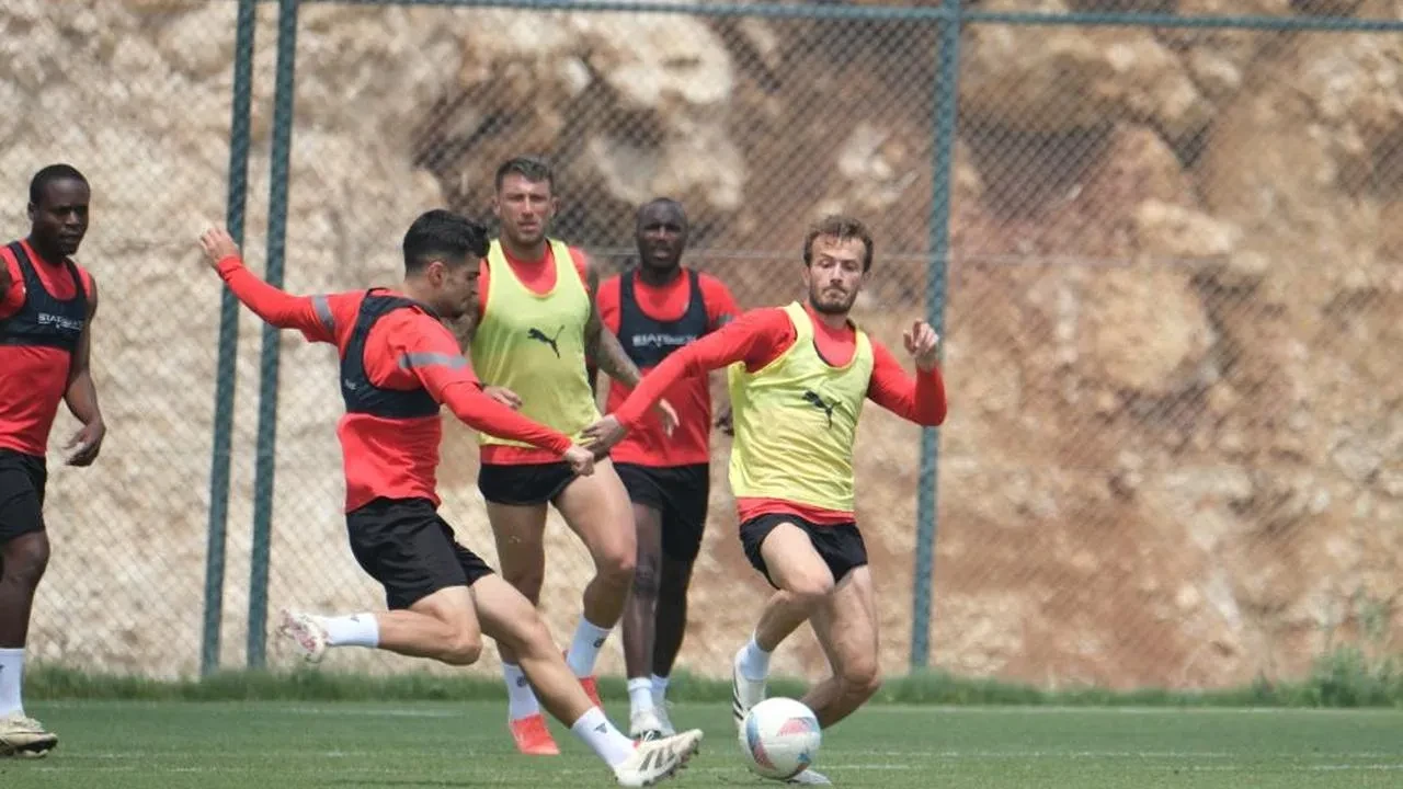 Hatayspor, Göztepe mücadelesine hazır: Galibiyet için stratejiler belirlendi