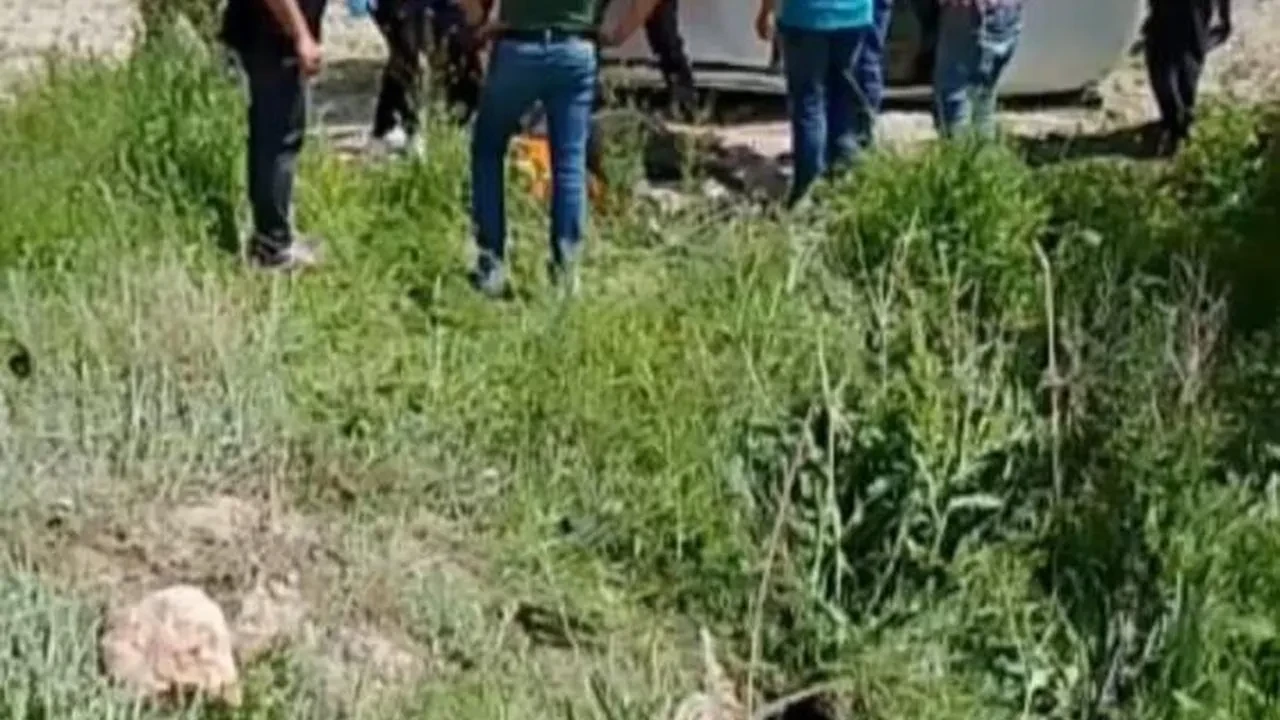 Burdur-Fethiye karayolunda kontrolden çıkan araç şarampole devrildi, sürücü ağır yaralı